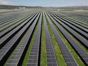 BERD finanţează construcţia parcurilor fotovoltaice Slobozia, Corbii Mari şi Iepureşti II